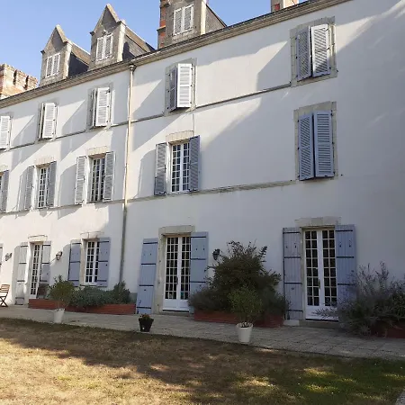 Frühstückspension Chateau Des Bretonnieres Sur Vie - Et 4 Personnes Commequiers