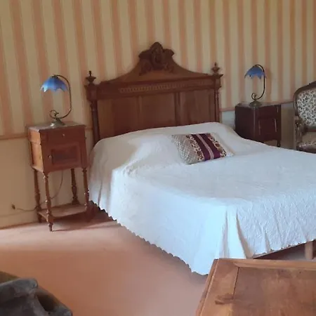 Bed & Breakfast Chateau Des Bretonnieres Sur Vie - Et 4 Personnes Commequiers