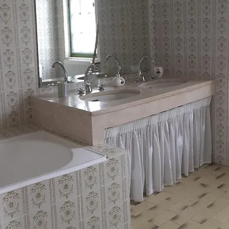 Chateau Des Bretonnieres Sur Vie - Et 4 Personnes 3* Commequiers