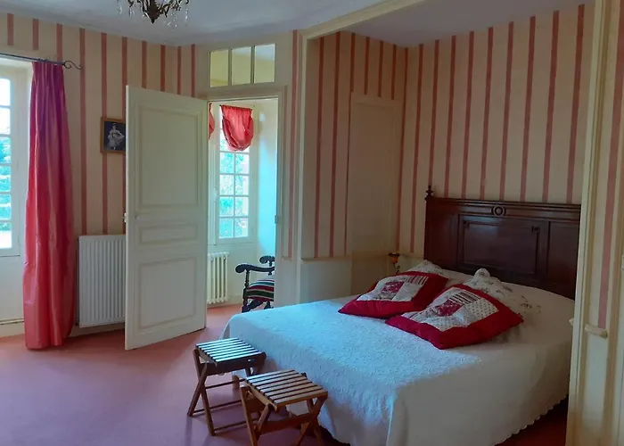 Bed & Breakfast Chateau Des Bretonnieres Sur Vie - Et 4 Personnes